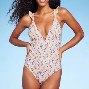 Shade and shore one piece floral print swimsuit 👙